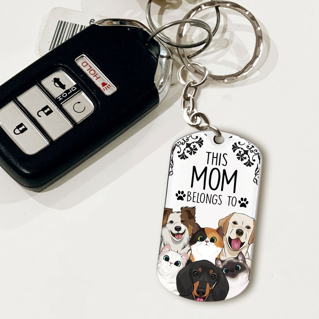 Dieser Mensch gehört zu – Hunde-Geschenk für Katzenliebhaber – Personalisierter Edelstahl-Schlüsselanhänger
