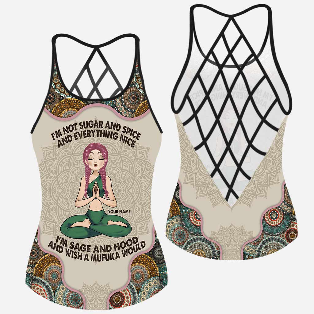 Ich bin nicht Zucker und Gewürze und alles Nette, ich bin Salbei und Kapuze – personalisiertes Yoga-Kreuz-Tanktop