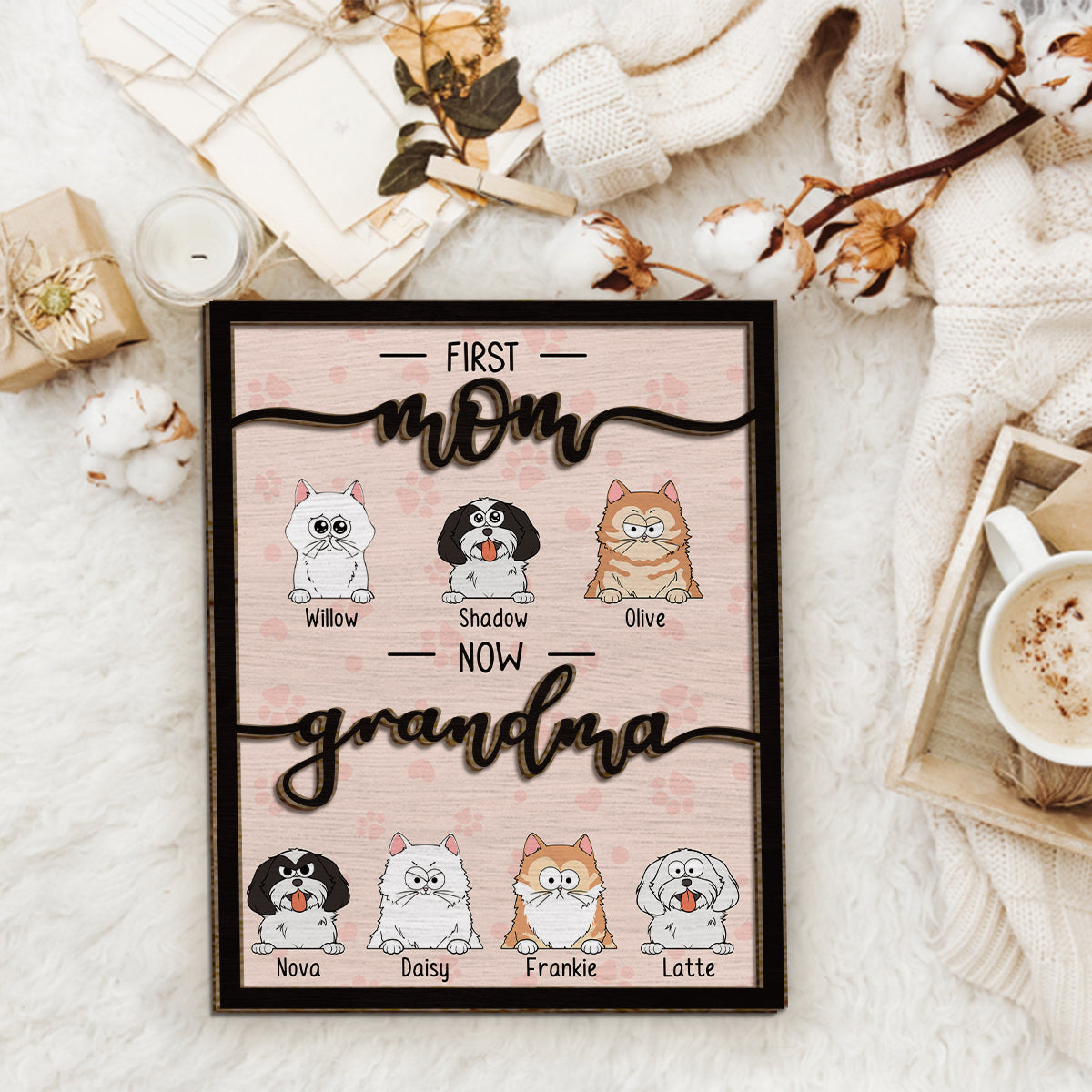 Erst Mama, jetzt Oma, Katzen- und Hundeliebhaberin – Personalisiertes zweilagiges Holzschild/Holzplakette mit Hundemotiv