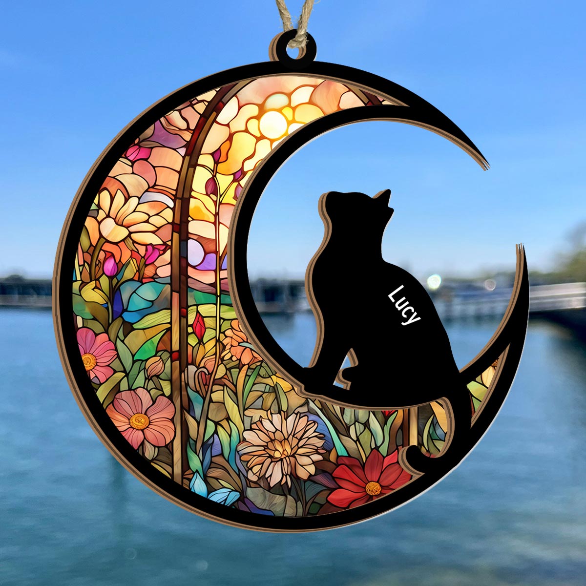 Katzen-Silhouette im Buntglas-Design – Personalisierter Katzen-Sonnenfänger