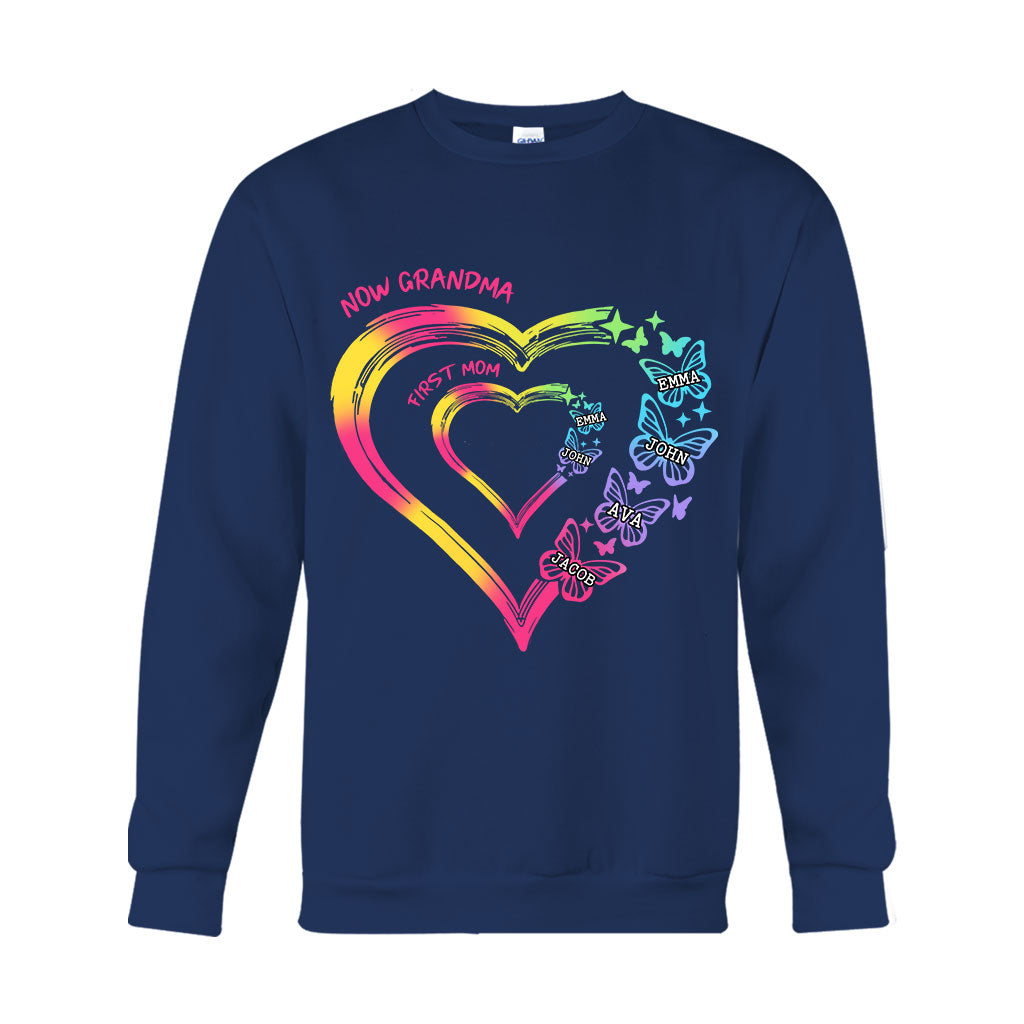 Beliebiger Titel für Mutter und Oma, Doppelherz, bunt - Personalisiertes Oma-T-Shirt und Hoodie