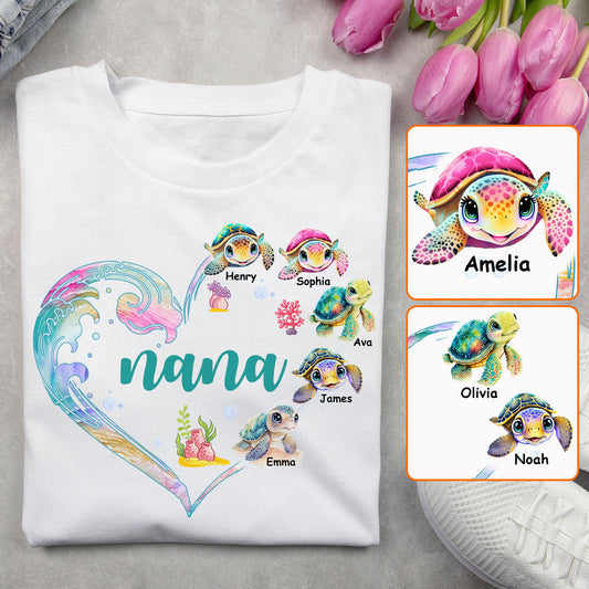 Nanas kleine Schildkröte – Personalisiertes Oma-T-Shirt und Hoodie