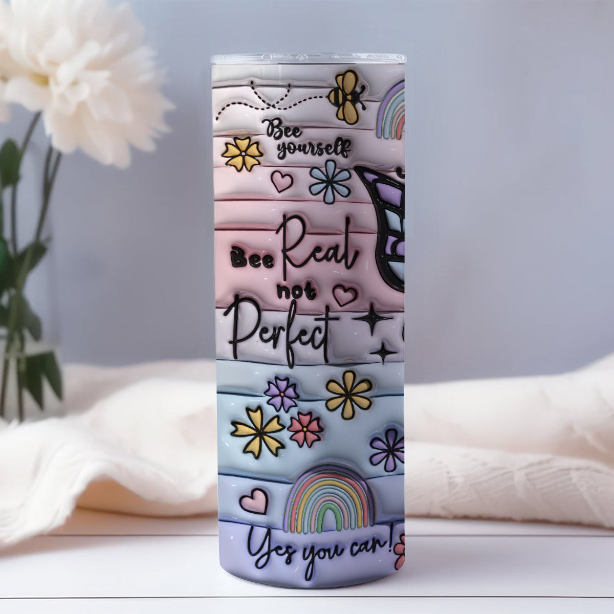 Schmetterlinge mit positiven Affirmationen – personalisierter schlanker Becher